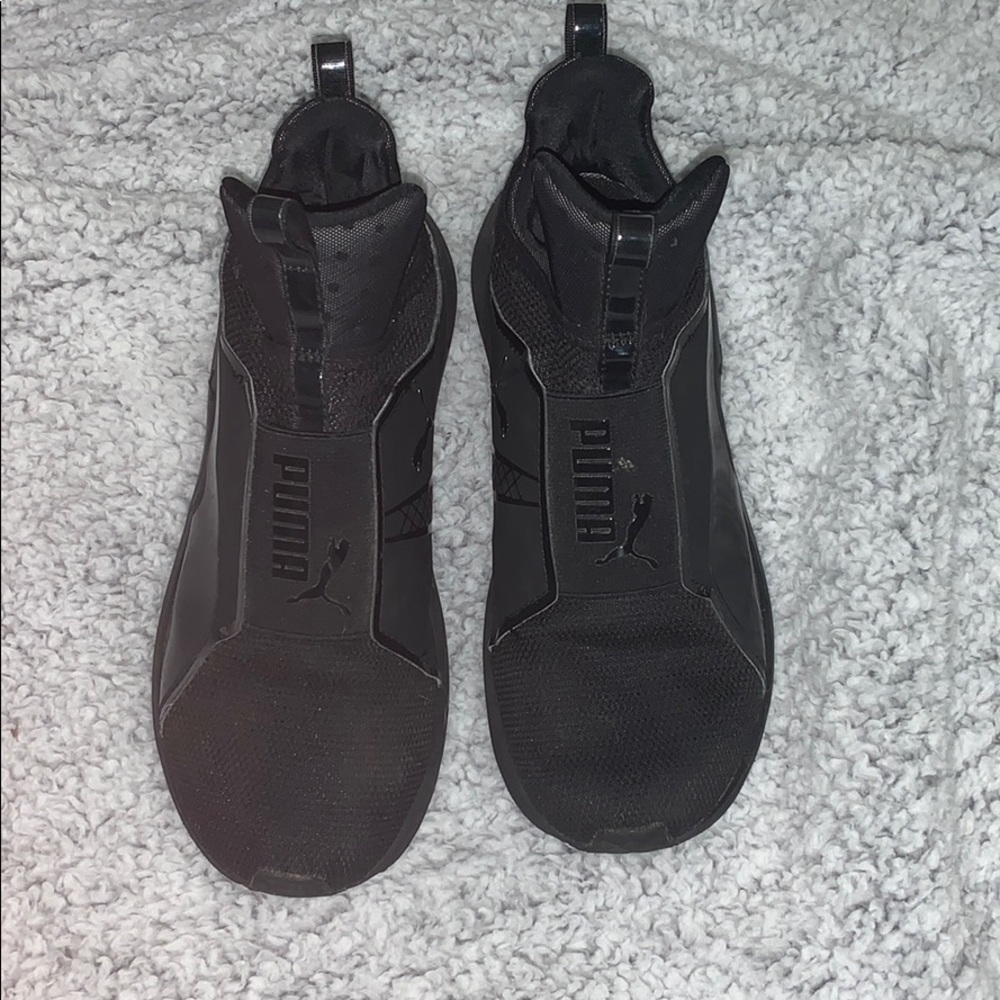 black pumas